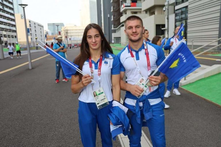 Vëlla e motër në garë për medalje olimpike