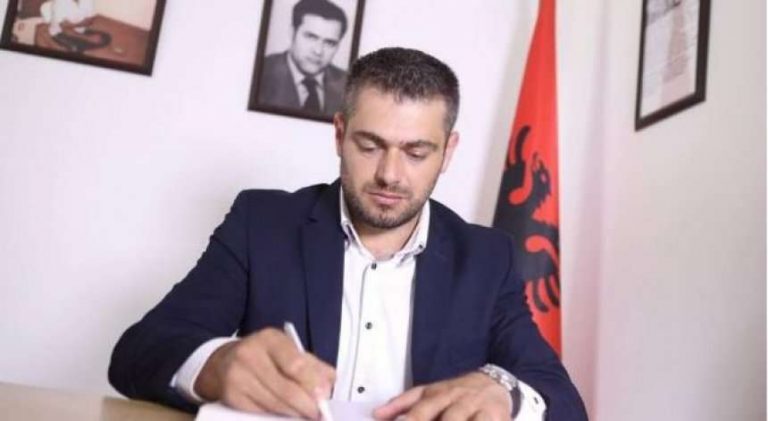 Djali i Ukshin Hotit: Kidnapuesit e babit jo vetëm që janë të lirë por kanë edhe poste publike në Serbi