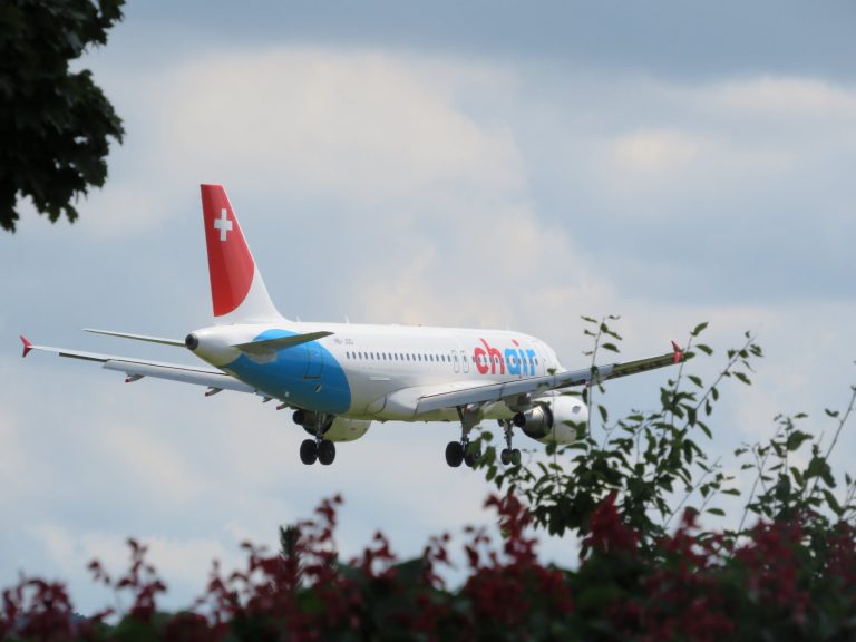 Korrik, 525 aeroplanë me 86 mijë udhëtarë deri më tani, drejt Kosovës