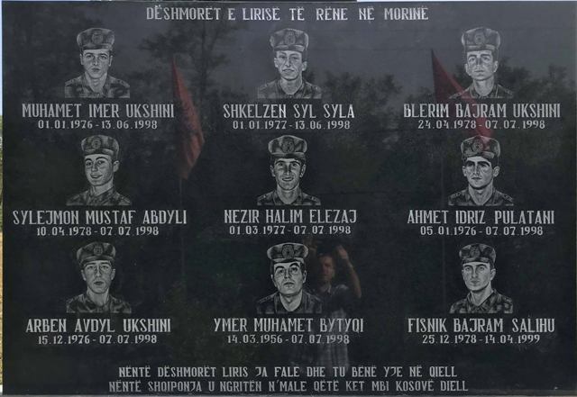 Tetë dëshmorë rivarrosen të mërkurën në Gjakovë