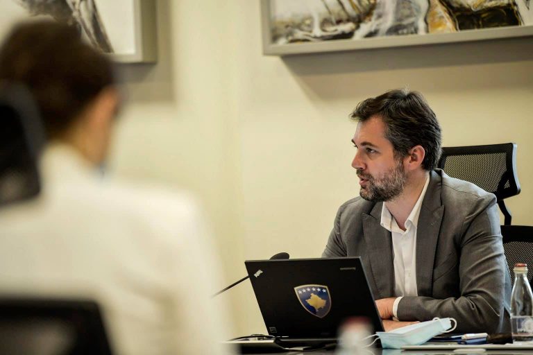 Hajrulla Çeku: Do të marrim masa për të ndaluar aktivitetin sportiv paralel në shtetin tonë