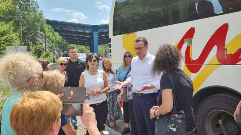 Petkoviq: Në Jarinje takova qytetarë që iu ndalua hyrja në Kosovë, e njoftova Lajçakun (VIDEO)