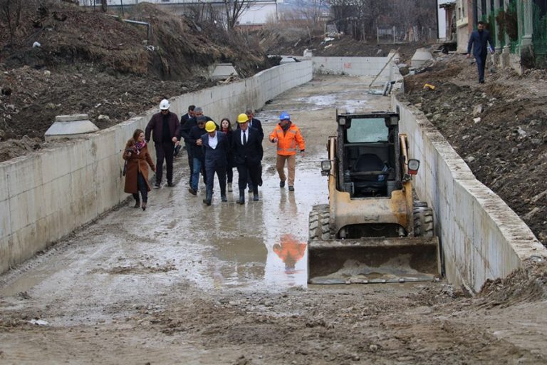 Mehmeti: Prishtina po bëhet me lumë