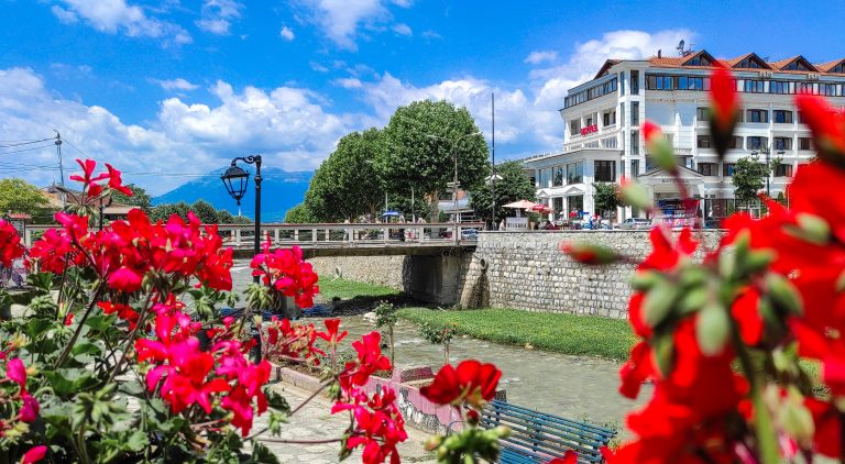 Moti sot, sa do të arrijnë temperaturat?