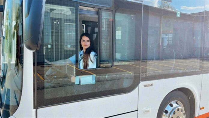 Kjo është kosovarja që punon si shofere e autobusit në Zvicër