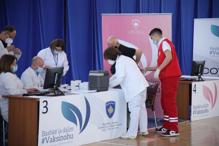 Për katër ditë në Kosovë janë vaksinuar afro 90 mijë qytetarë