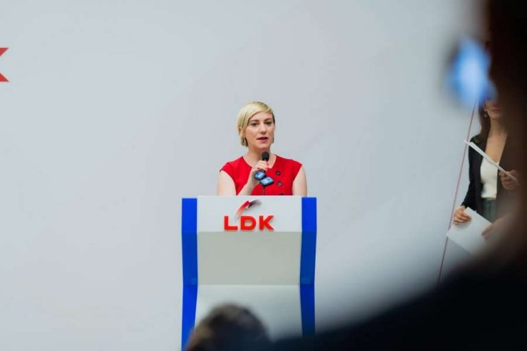Për herë të parë, tri gra nga LDK-ja kandidate për kryetare të komunave