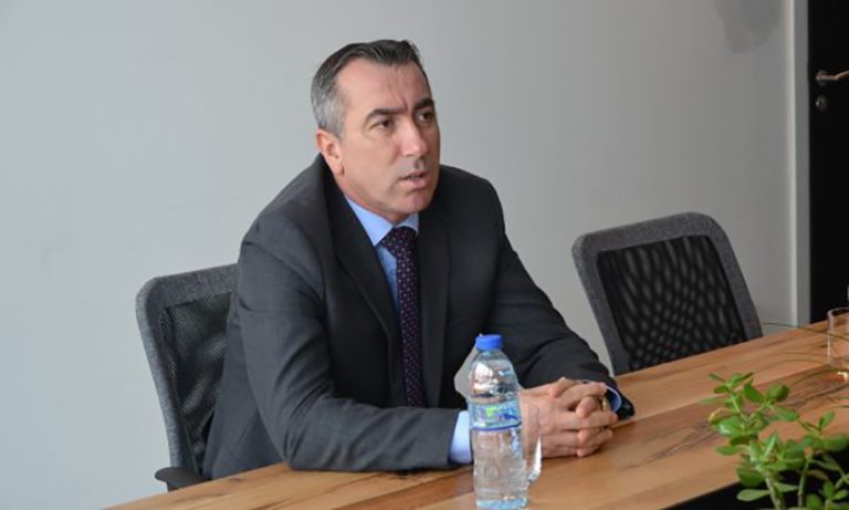 Ibrahimi: Luftimi i përhapjes së COVID-19 bëhet në terren dhe jo në zyrat qeveritare