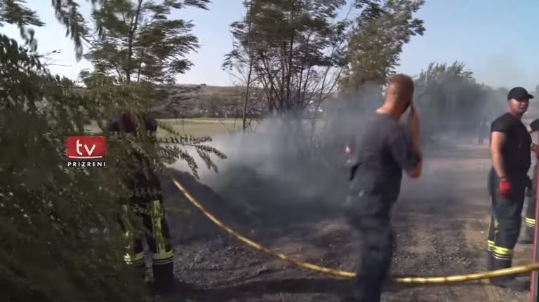 Policia në Prizren arreston dy të dyshuar për zjarr vënie të qëllimshme