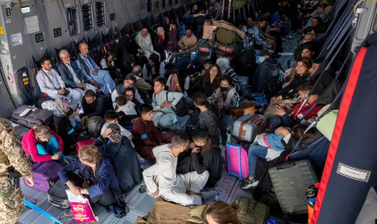 Të premten pritet të arrijë grupi i parë i afganëve në Shkup