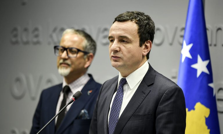 Kërkohet shtyerja e vendimit për kufizime