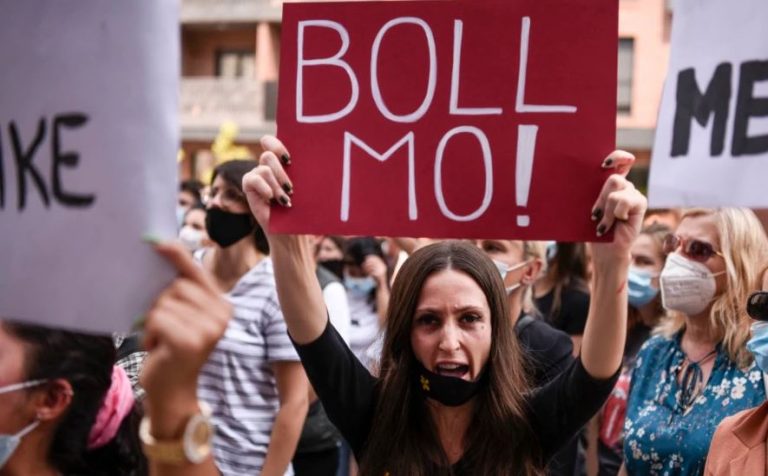 Revoltë e domosdoshme për ndaljen e vrasjes së grave