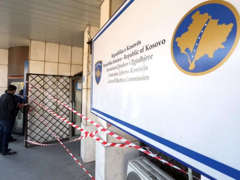 Këto janë 22 subjektet politike që u certifikuan dje nga KQZ-ja