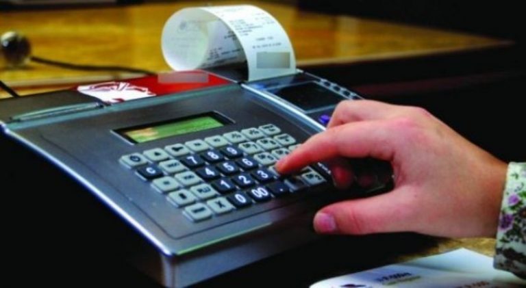 ATK gjobit 62 kompani që nuk kanë arkë fiskale dhe nuk lëshojnë kuponë fiskalë