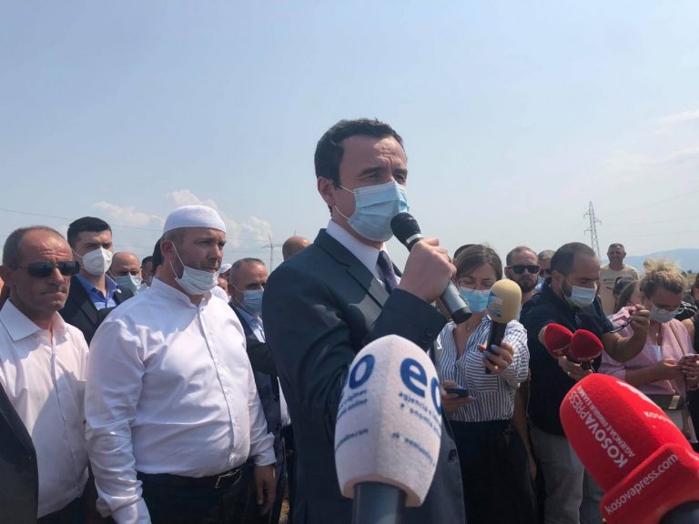 Kurti kërkon drejtësi në varrimin e 18-vjeçares: Të mërzitur nuk mund ta kthejmë kohën e ta zgjojmë Marigonën