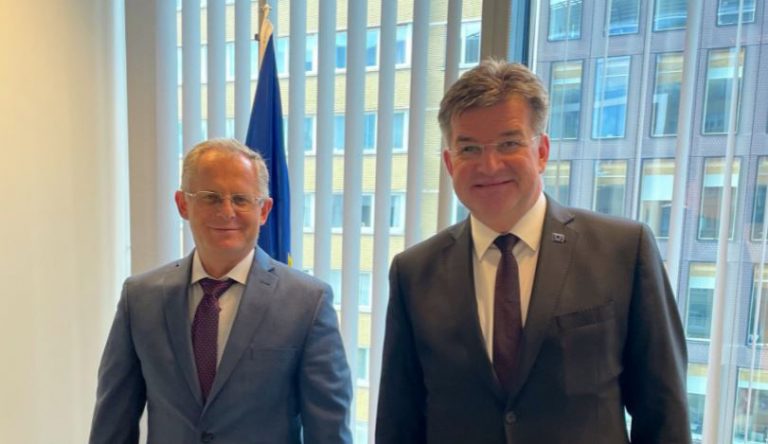 Lajçak takon Bislimin dhe Petkoviqin