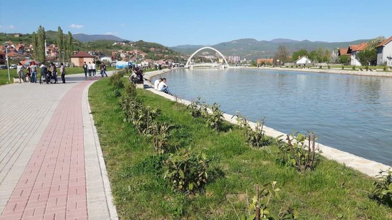 Mitrovicë: Një 11 vjeçar në gjendje të rëndë shëndetësore pasi bie në liqenin akumulues