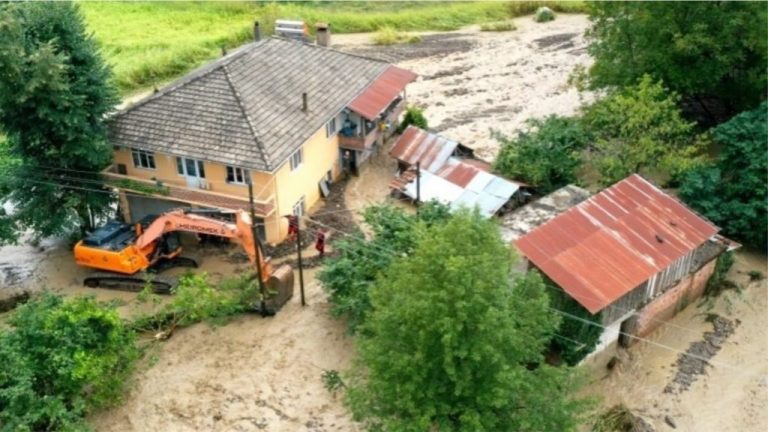 70 viktima nga përmbytjet në Turqi