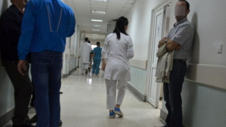 Vala e re e COVID-it, rritet edhe numri i pacientëve të shtrirë në QKUK e spitale