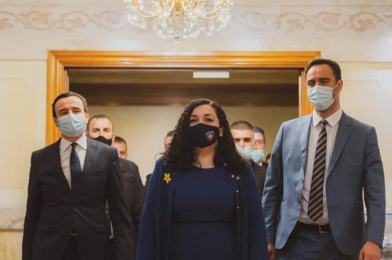 FSShK kërkon takim urgjent me Kurtin, Osmanin dhe Konjufcën, paralajmëron veprime sindikale