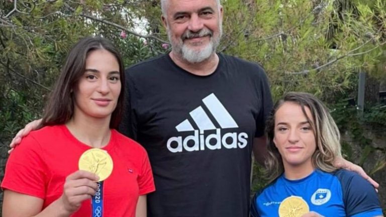 Rama jep lajmin e madh: Nora Gjakova dhe Distria Krasniqi do t’i bashkohet Forcave të Armatosura Shqiptare