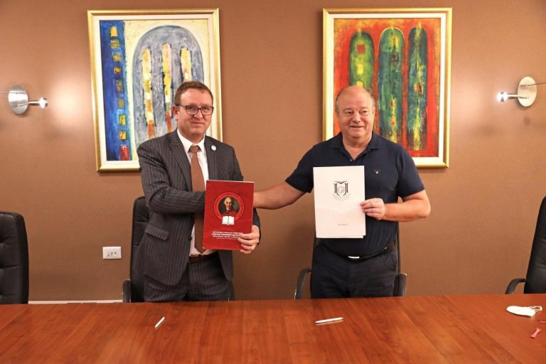 SPD mund partinë e Merkelit me rezultat të ngushtë