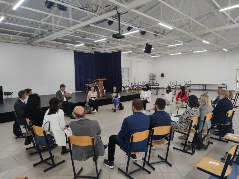 Gjimnazi ” Loyola” nënshkruan marrëveshje bashkëpunimi me Universitetin e Hildesheim-it të Gjermanisë