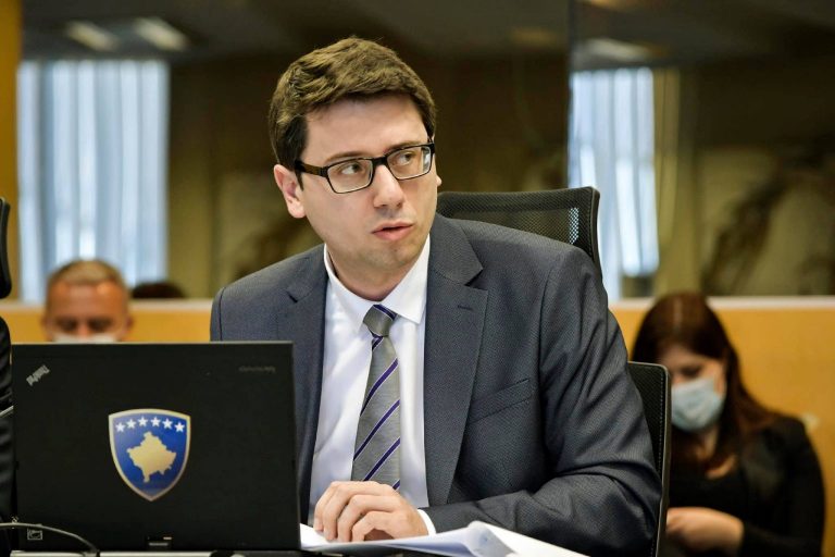 ​Pandemia COVID-19, komisioni miraton marrëveshjen 40 milionëshe për ndërmarrjet e vogla dhe të mesme