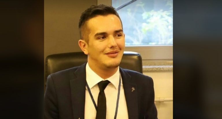 Leonor Berisha fiton çmimin letrat “Zëri i ri poetik”, në Mat të Shqipërsë