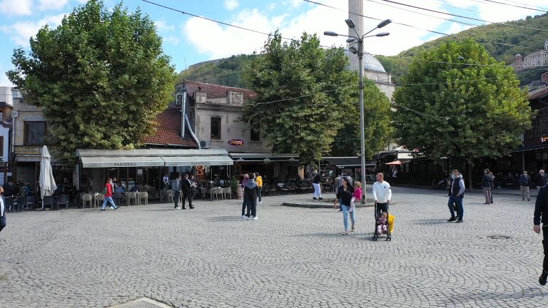 Qytetarët të shqetësuar nga varianti Delta Plus, të gatshëm të marrin dozën e tretë të vaksinës