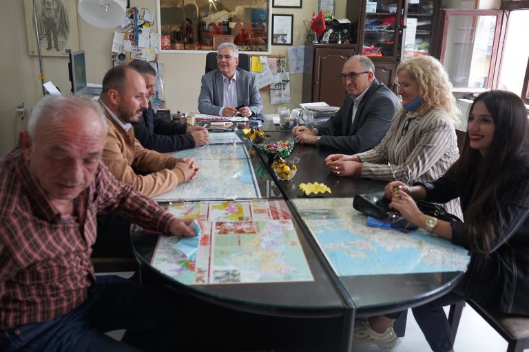 Totaj me prodhuesit e Prizrenit: Do të krijojmë Fond të veçantë për ngritje të kapaciteteve