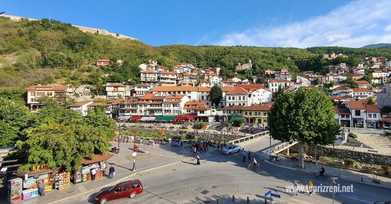 Moti sot i ndryshueshëm