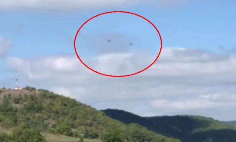 Forcat serbe vëzhgojnë situatën në Jarinjë me helikopterë