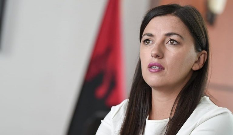 Albulena Haxhiu: Do ta provojmë Vettingun përmes ndryshimeve Kushtetuese, nëse s’mundemi kalojmë në planin B