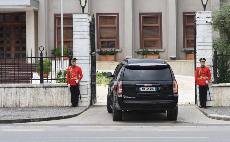 Brenda makinës 400 mijë € të Edi Ramës