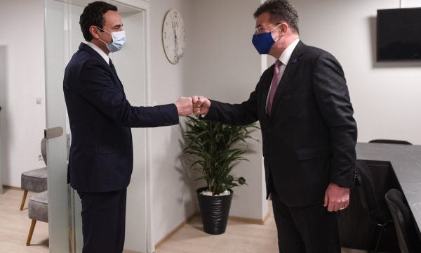 Kurti: Në takimin me Lajçakun e ripohova angazhimin e Kosovës për fqinjësi të mirë