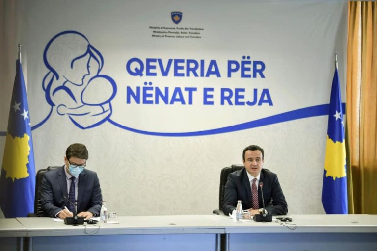 Kështu mund të aplikoni për shtesat prej 170 euro për lehonat dhe fëmijët