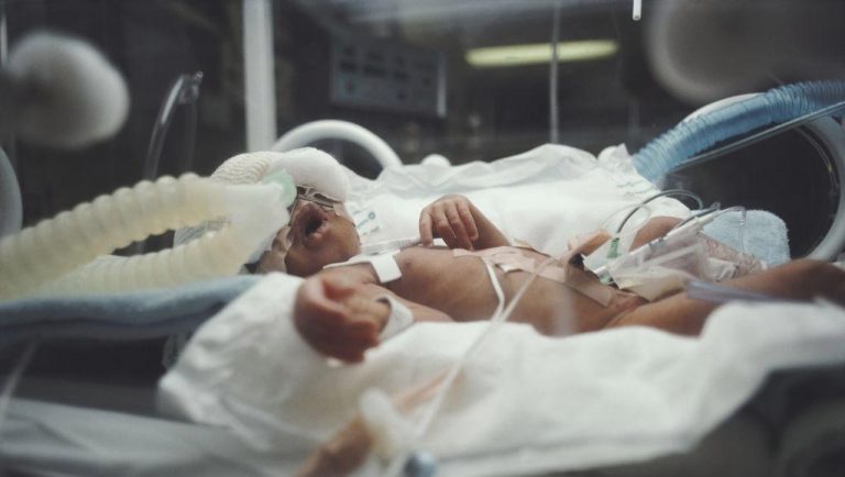 Ndërron jetë nga COVID-19 një foshnje 3-javëshe në QKUK