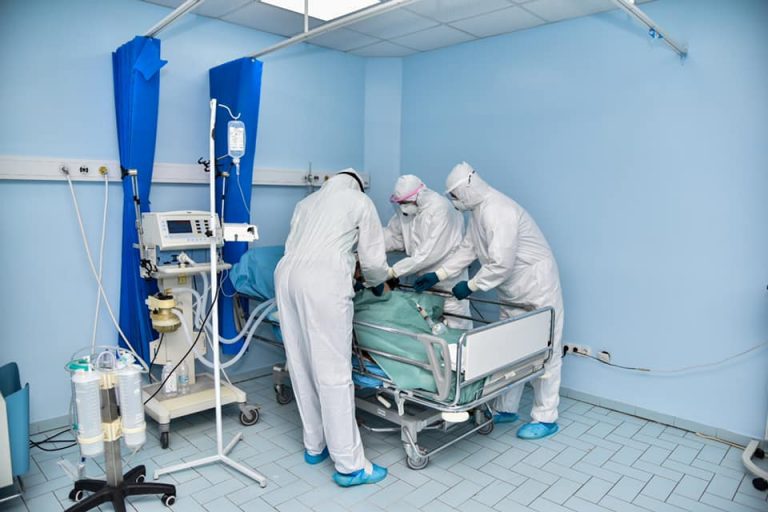 Mbi 9 mijë raste aktive me COVID-19