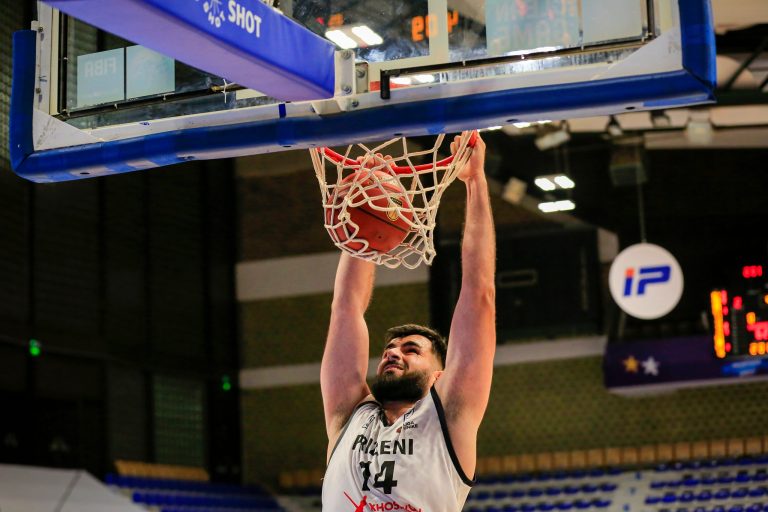 Prizreni-16 kualifikohet në finale, eliminon KB Pejën