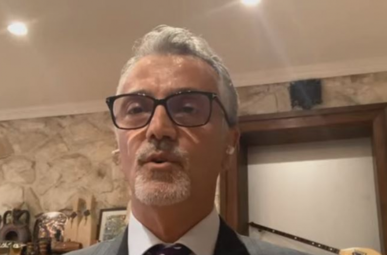 Mjeku shqiptar në SHBA për masat anti-COVID në Kosovë: Mjekësia nuk bëhet me kërbaç!