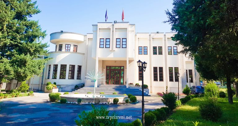 Në kulmin e pandemisë, Komuna e Prizrenit nënshkruan kontratë për mbajtjen e koncertit veror