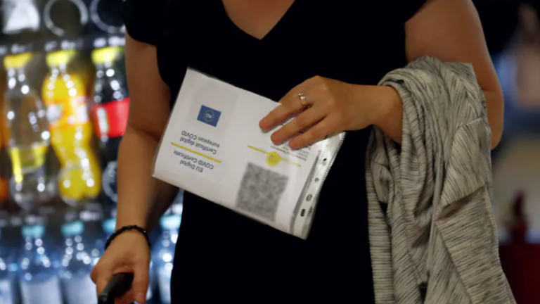 Falsifikimi i testeve për COVID-19 edhe në Kosovë, mediumi zviceran thotë se “çmimi për një test të tillë ka shkuar deri në 800 franga”