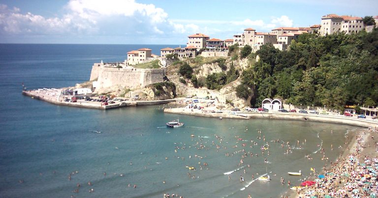 Shumë pak turistë në Mal të Zi këtë vit, ja arsyeja