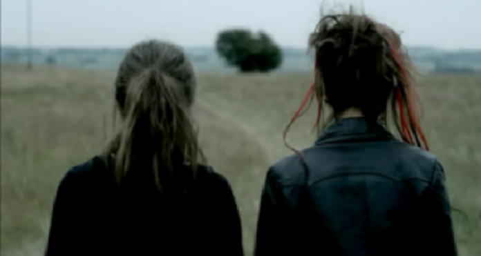 Zhduken dy motra në Prishtinë, familjarët në kërkim të tyre