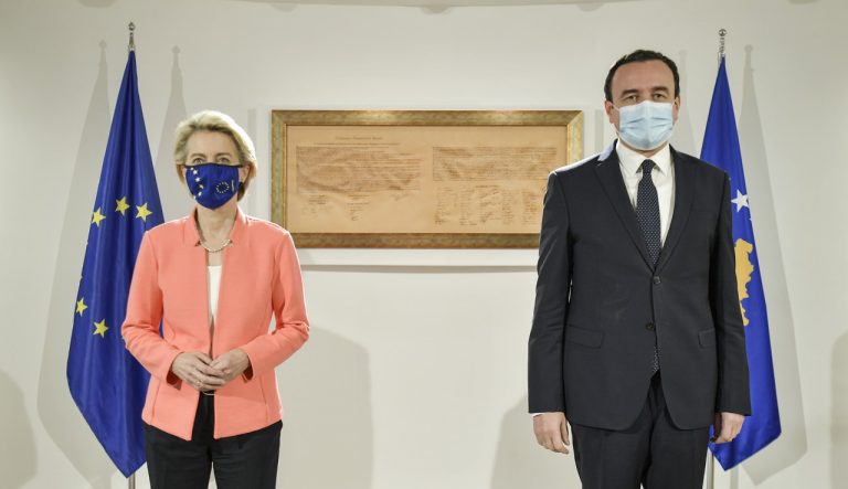 Kurti me Presidenten e Komisionit Evropian diskuton për liberalizimin e vizave