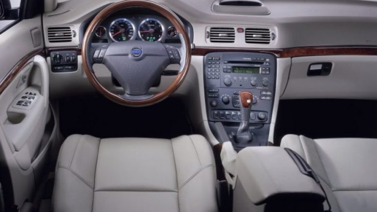 Volvo tërheq 460.769 vetura, kjo për shkak të një gabimi në jastëkët me ajër