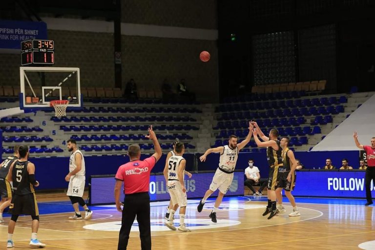 Peja fitoi derbin kundër Prizrenit 16