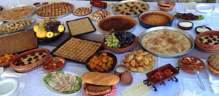 Vazhdon tradita, Osmani organizon sonte Darkën e Lamës