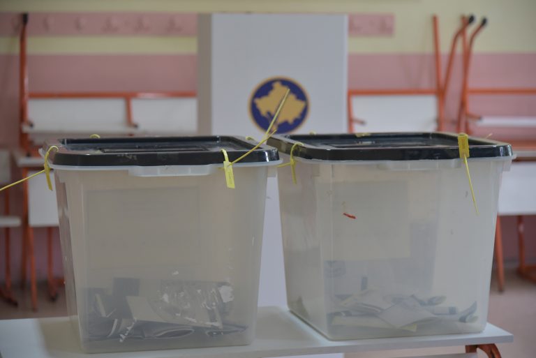 Rezultatet preliminare, gara për kryetar të Suharekës drejt balotazhit